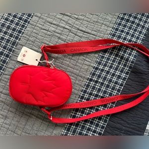 Lululemon Crossbody bag from the Olympics supporting Canada
